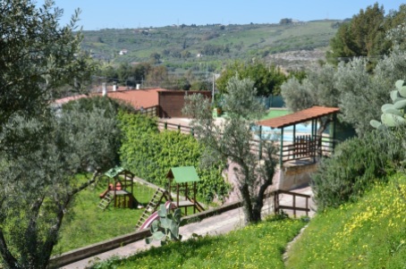 Santacinnara Agriturismo in Calabria con giardino per bambini